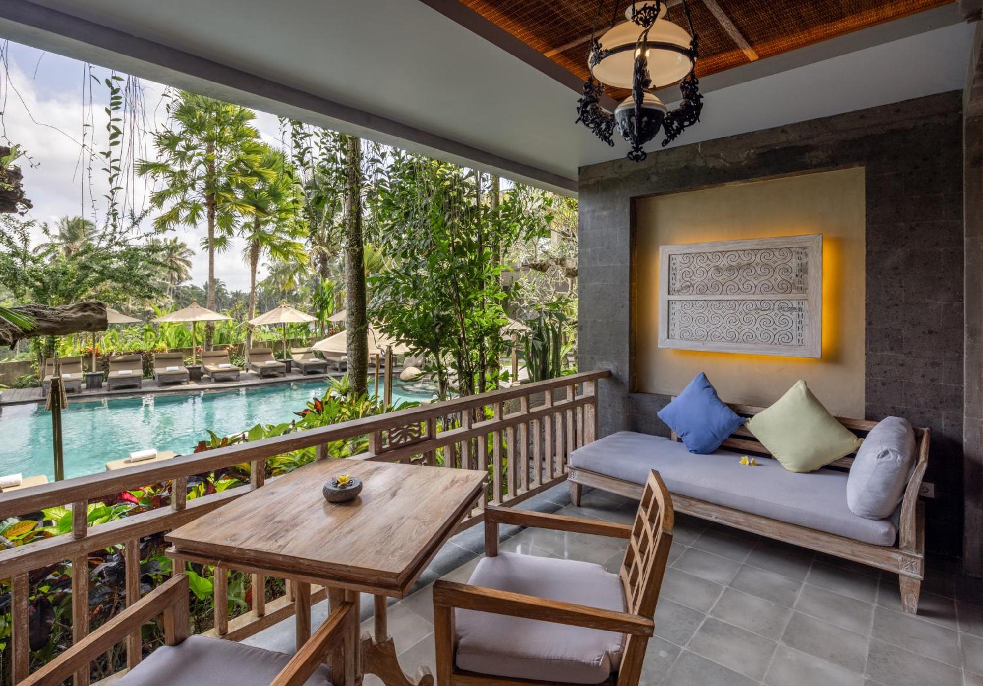 Kuwarasan A Pramana Experience Hotel Ubud Exterior foto A balcony at the hotel