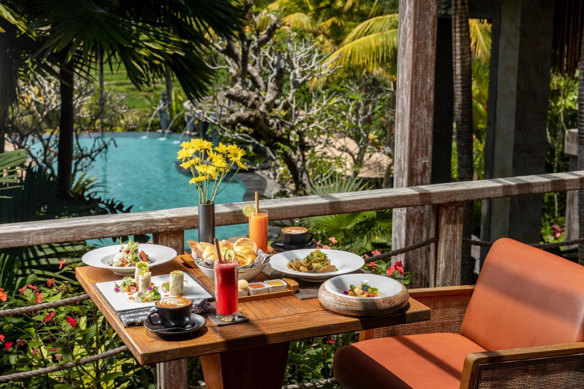 Kuwarasan A Pramana Experience Hotel Ubud Exterior foto The Deck